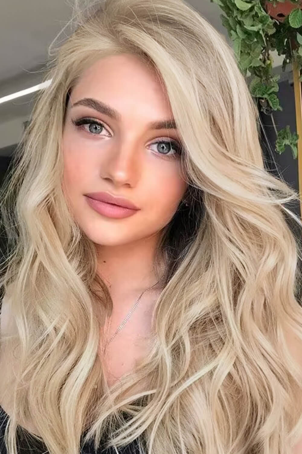25" Synthetic Long Lace Front Wigs